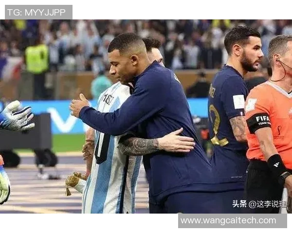 姆巴佩与弟弟的“双重快乐”:一张照片引爆的传承与温情